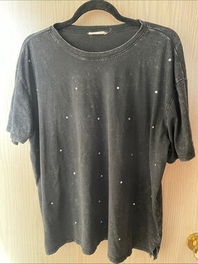 Black Embellished Short-Sleeve Tee - Women